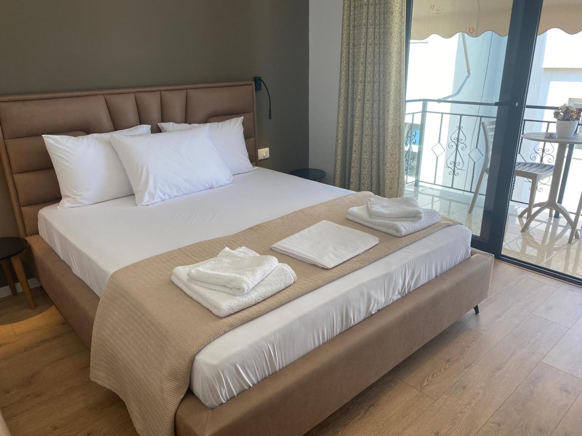 Augusto Rooms Саранде Екстериор снимка